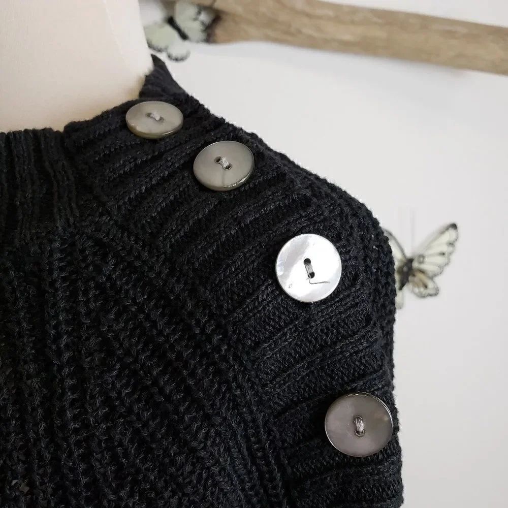 Sundance black sweater with oyster shell buttons - Picture 3 of 8